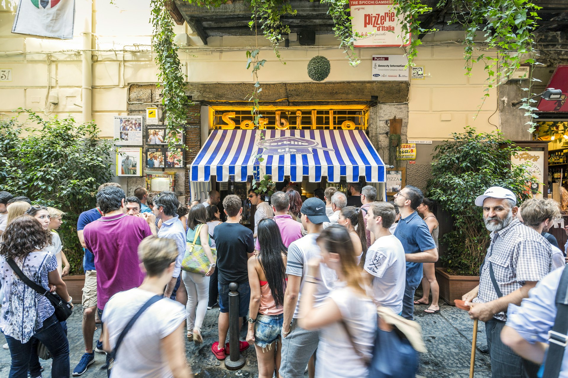 Long queue to Gino Sorbillo Pizzeria, where pizza was born